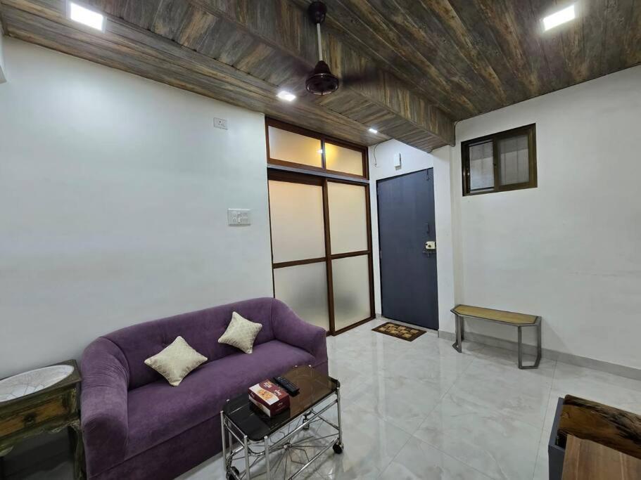 Emly Villa Comfortable Cozy 1Bhk Apartment Mumbai Exterior photo